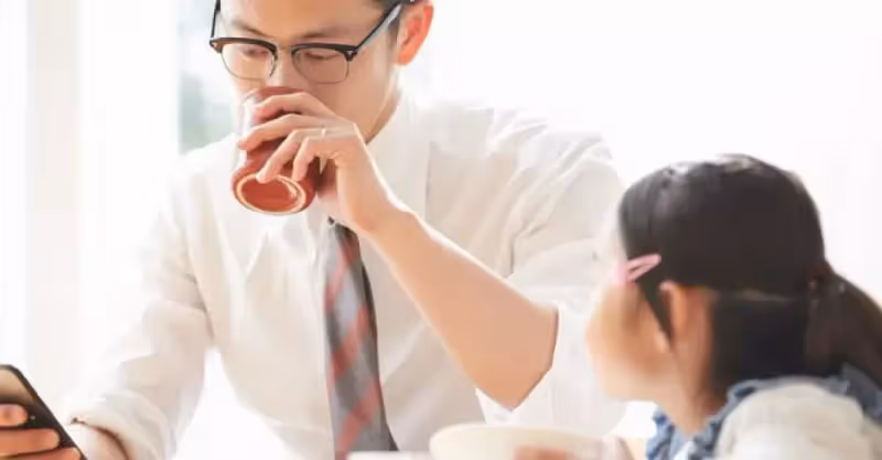 「媽，弟弟已經成人，我不再養他了」「他沒結婚，就是個孩子」