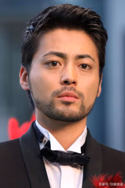 2022年人氣調查：日本網友最愛的10位已過而立之年的帥氣男演員