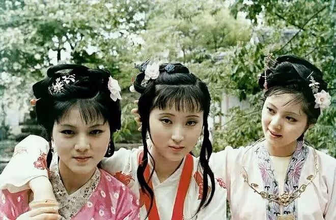 《紅樓夢》幕後:張莉從丫頭意外變成薛寶釵,鄧婕幸運撿漏王熙鳳