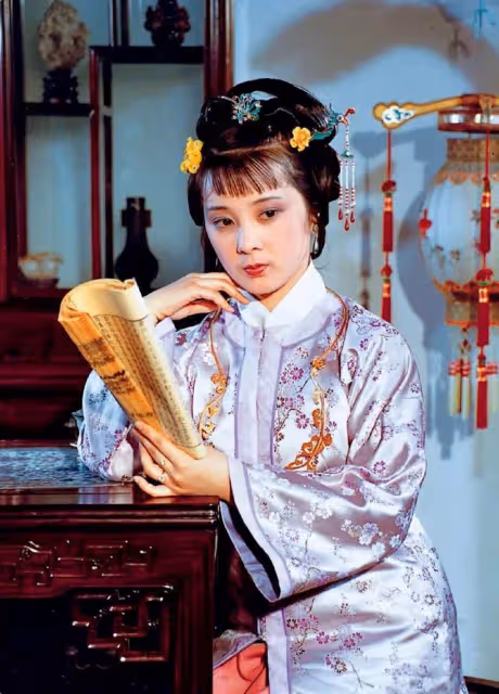 《紅樓夢》幕後：張莉從丫頭意外變成薛寶釵，鄧婕幸運撿漏王熙鳳