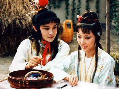 《紅樓夢》幕後：張莉從丫頭意外變成薛寶釵，鄧婕幸運撿漏王熙鳳
