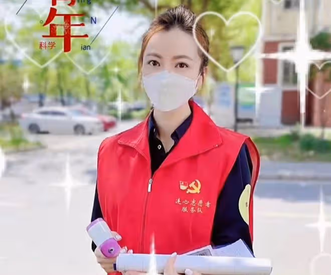 餘聲懶理丈夫出軌醜聞，街邊做志願者太樸素，將以往恩愛視頻刪光