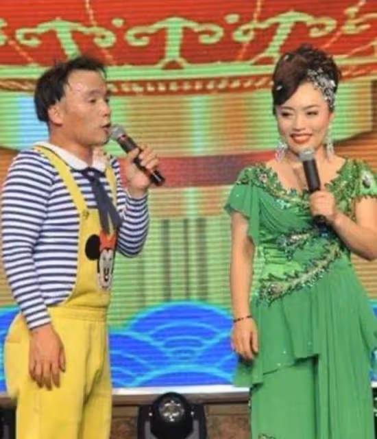 趙本山知名徒弟二婚得子!寶寶乖巧可愛長像爸,兩任妻子各個貌美