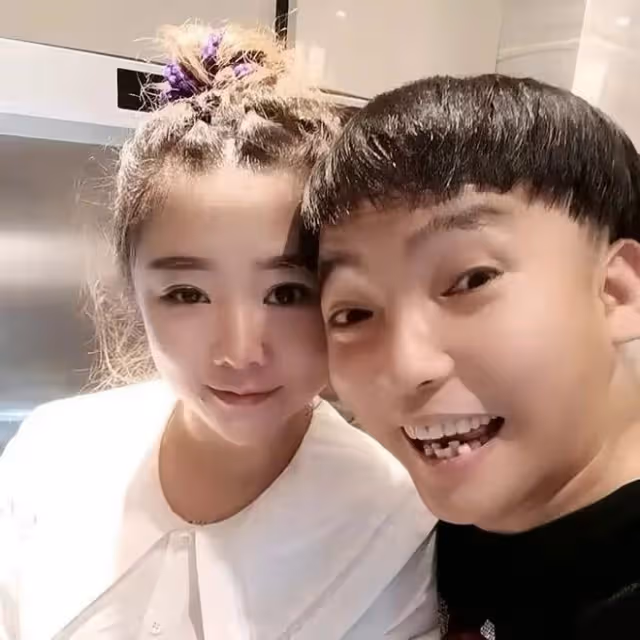 趙本山知名徒弟二婚得子!寶寶乖巧可愛長像爸,兩任妻子各個貌美