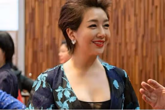 江珊不再沉默，說出不嫁王志文的原因？難怪連靳東都喜歡她