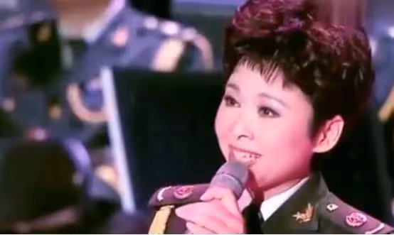 董文華不再沉默,揭露當年「被封殺」真相,原來我們都被騙了