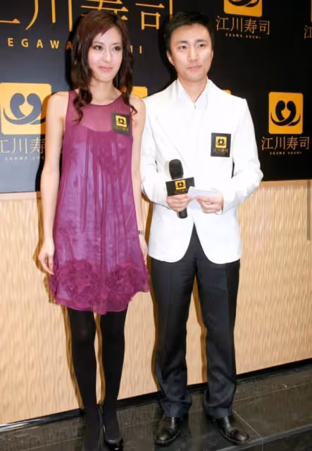 罕見曬全家福!TVB視後與家人齊慶祝生日,曾用13年走出喪母陰影