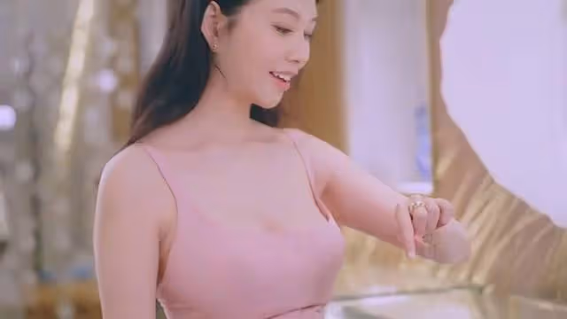 邱淑貞女兒曬照大秀豐滿身材!已低調改名,被曝將在韓國出道
