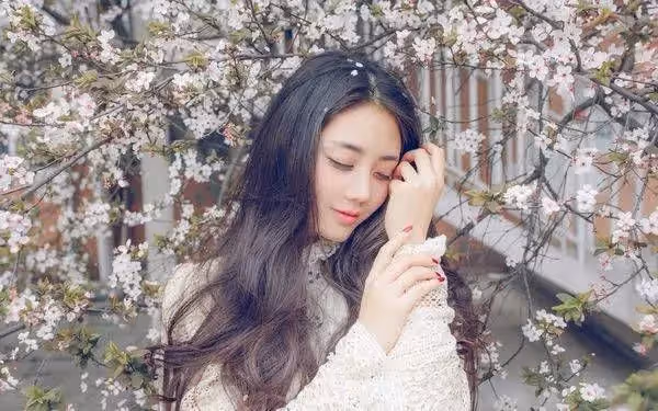 女人賺的不是錢，是「底氣！」 請妳「緊握這４張底牌」 ；老公、家庭都不重要！