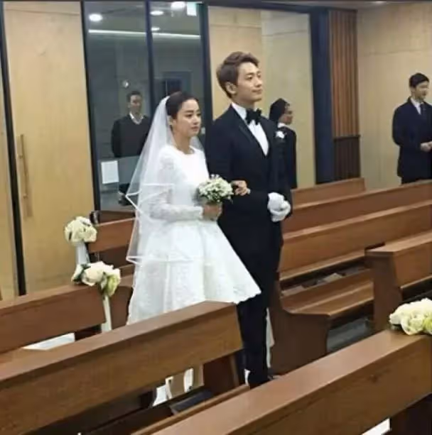 與金泰希經濟獨立,Rain自曝婚戒僅花6500元,結婚沒給聘禮,做飯只買自己的量,妻子不允許吃