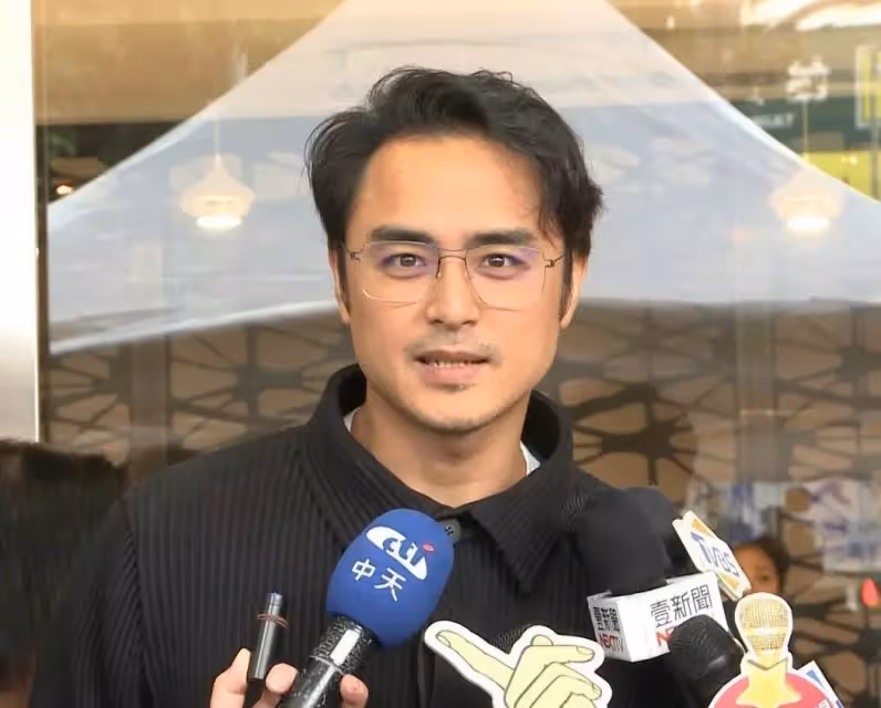 明道家背債千萬!靠爸爸開接駁車「勤儉拉拔長大」 發誓努力賺錢「含淚向父母報恩」:可以休息了