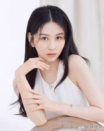 邱淑貞20歲女兒改名Ayla勇闖韓國娛樂圈,與偶像女兒變閨蜜?