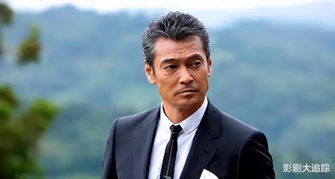 日本66歲巨星渡邊裕之家中上吊!曾演《奧特曼》,與妻子恩愛如初