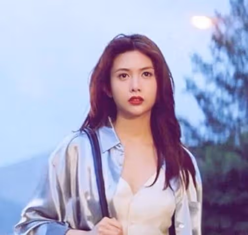 不依仗老媽光環,邱淑貞女兒沈月即將韓國出道,完美繼承高顏值