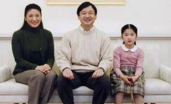 愛子公主女大18變!遺傳雅子皇后美貌基因,變瘦後撞臉奶茶妹妹