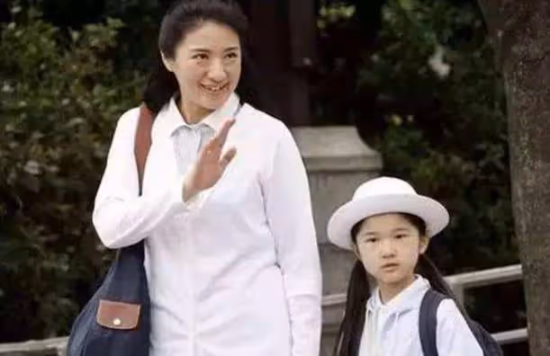 愛子公主女大18變!遺傳雅子皇后美貌基因,變瘦後撞臉奶茶妹妹