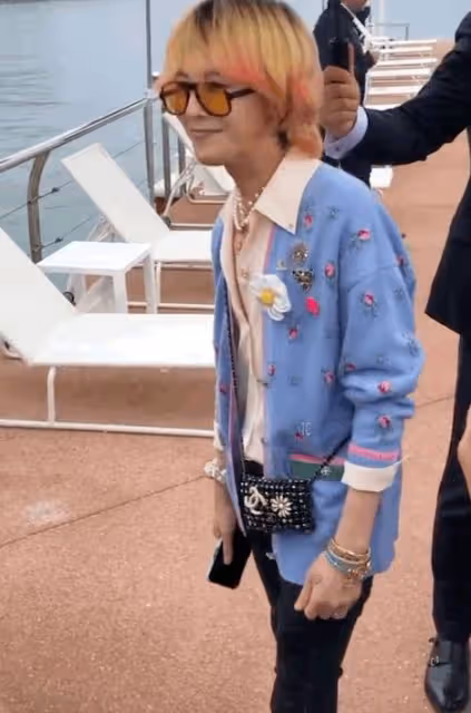 黃曉明為何會輸給他?韓國愛豆權志龍現身,打扮土到極致像大姨!
