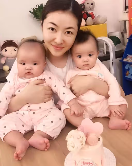 有種「假雙胞胎」叫熊黛林女兒!姐妹倆顏值顏值差太大,網嘲:浪費女神基因