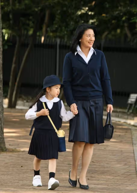 愛子公主十五張經典寫真回顧,意外地發現年輕時的雅子是位大美女