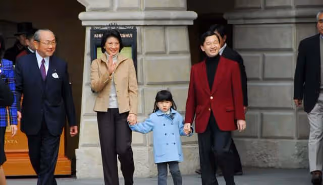愛子公主十五張經典寫真回顧,意外地發現年輕時的雅子是位大美女