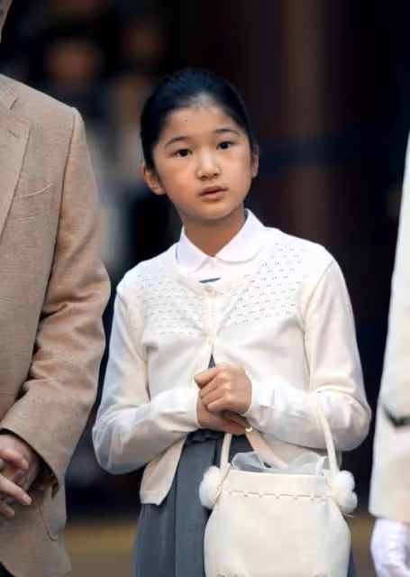 愛子公主十五張經典寫真回顧,意外地發現年輕時的雅子是位大美女