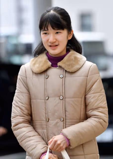 愛子公主十五張經典寫真回顧，意外地發現年輕時的雅子是位大美女