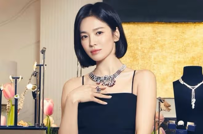 宋慧喬新代言照曝光,喬妹變瘦了,自信又獨立