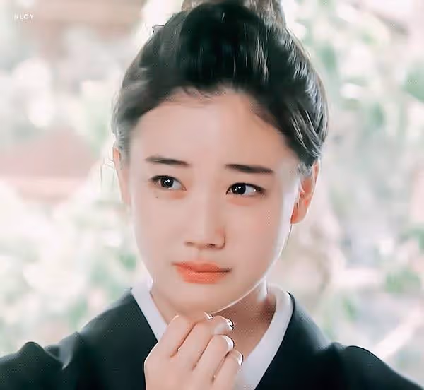 怎麼會有連哭和笑都這麼美的人?
