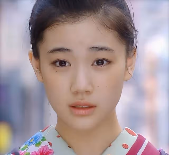 怎麼會有連哭和笑都這麼美的人?