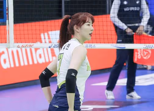 體壇悲劇！25歲女排名將在家自殺，其日記本揭露教練的惡行