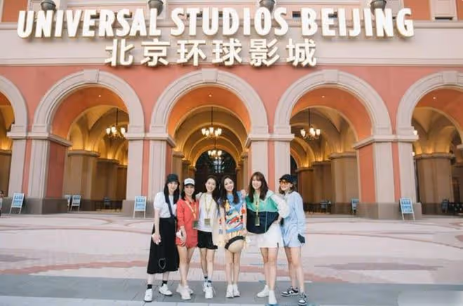 復婚？佟麗婭陳思誠合體帶兒子遊玩，丫丫甜笑像個戀愛中的少女