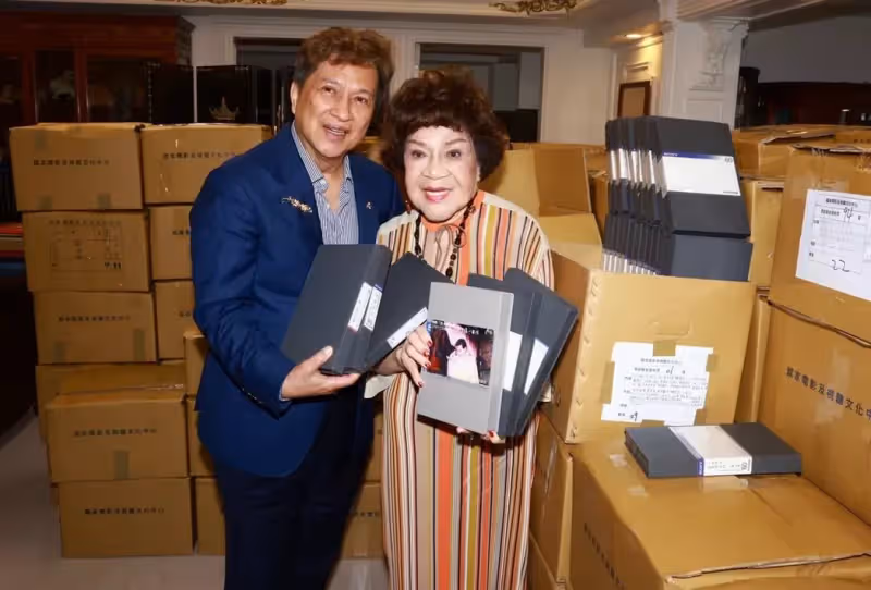 揭演藝圈潛規則!84歲周遊淚崩「被導演侵犯」對她伸出狼爪 掩面哭泣喊:「這輩子受很多苦」