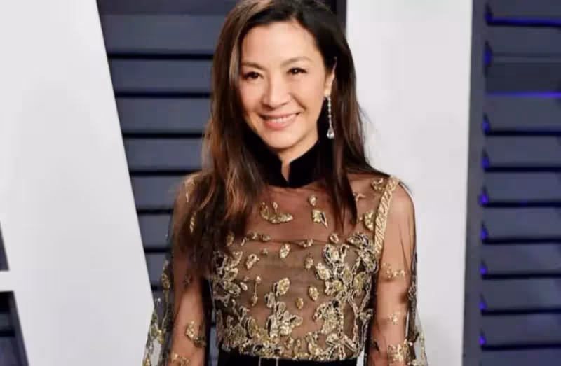 59歲楊紫瓊零修圖寫真優雅到令人迷醉,首曝終極保養祕訣,比擦保養品還有效