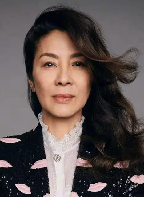 59歲楊紫瓊零修圖寫真優雅到令人迷醉,首曝終極保養祕訣,比擦保養品還有效