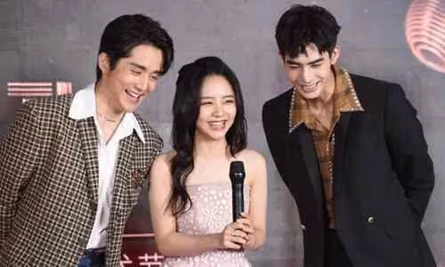 宋威龍為什麼取關譚松韻 他的前女友是林允嗎
