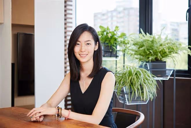 鄧麗君逝世27周年，34歲侄女近照曝光，親自為她舉辦音樂會！