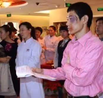 他在中國演了15年「鬼子」,回日本後被暴打,後直接讓女兒加入中國國籍