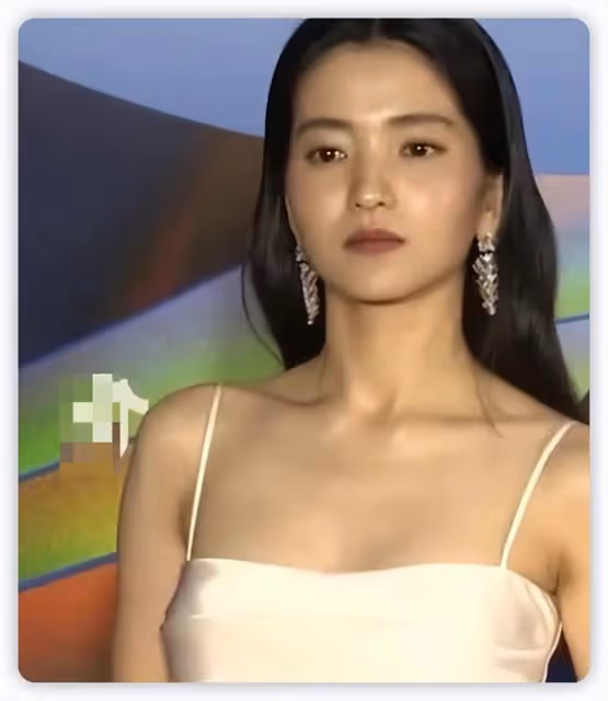 這就是韓國最高規格的頒獎典禮嗎?紅毯上的明星們真的好素啊