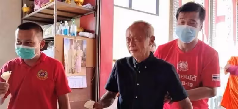 淚目!將妻子遺體保存在家中21年後,72歲老人終放手摯愛,含淚揮別:你永遠在我心中
