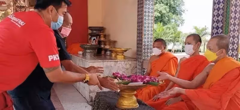 淚目!將妻子遺體保存在家中21年後,72歲老人終放手摯愛,含淚揮別:你永遠在我心中