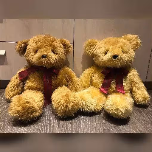 15年不忘養育恩!女高中生再聯絡「印尼移工媽媽」,拿信物重逢「二人對視淚崩」 第二媽媽感動告白:妹妹我想你