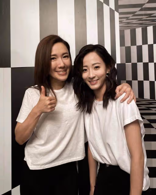 TVB清純小花再次憑「低智」角色出圈,曾做李施嬅替身,撞臉視後