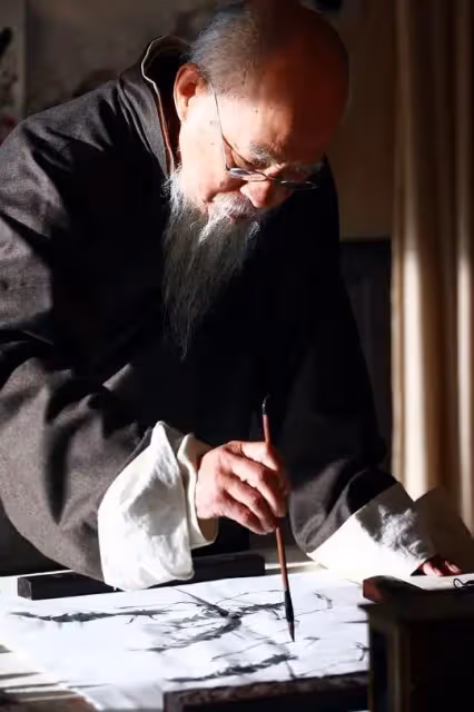 老戲骨劉子楓逝世！生前拄拐出演話劇照曝光，多位圈內人發文哀悼