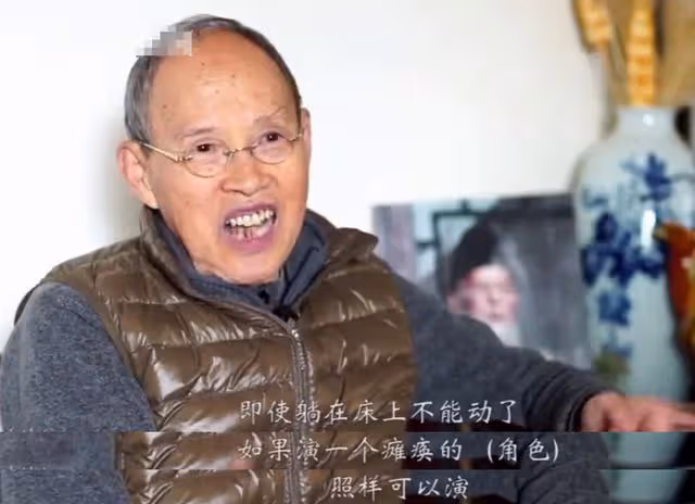 老戲骨劉子楓逝世！生前拄拐出演話劇照曝光，多位圈內人發文哀悼