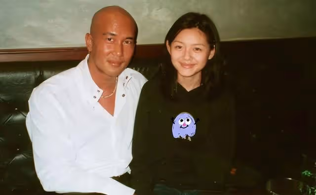 嫁豪門拒生男孩，花800萬與丈夫離婚，大S媽媽才是個「狠人」
