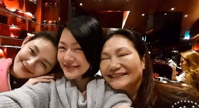 嫁豪門拒生男孩，花800萬與丈夫離婚，大S媽媽才是個「狠人」