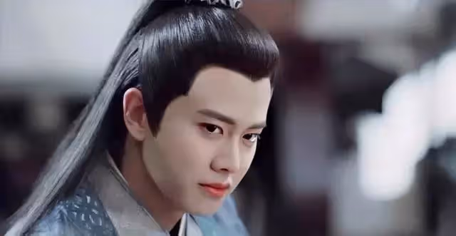 誰說任嘉倫只有古裝好看?現代裝更時尚養眼