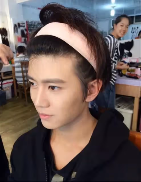 誰說任嘉倫只有古裝好看?現代裝更時尚養眼