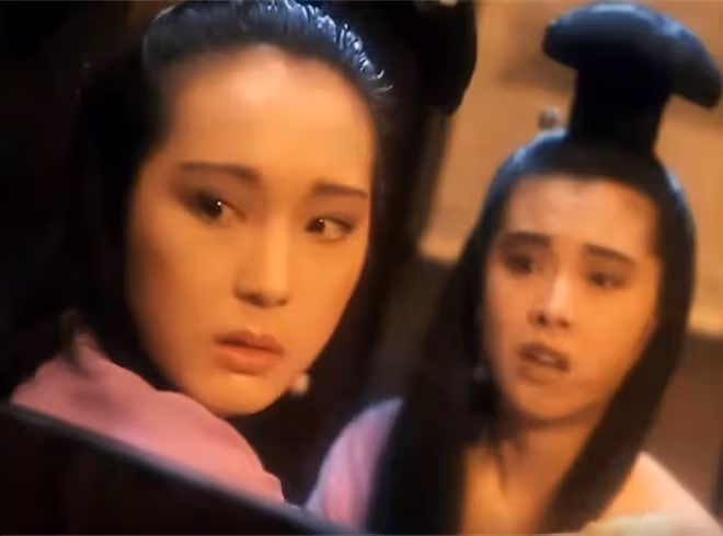 富婆薛芷倫秀身材,與小19歲男友分手後單身多年,獨居億元豪宅