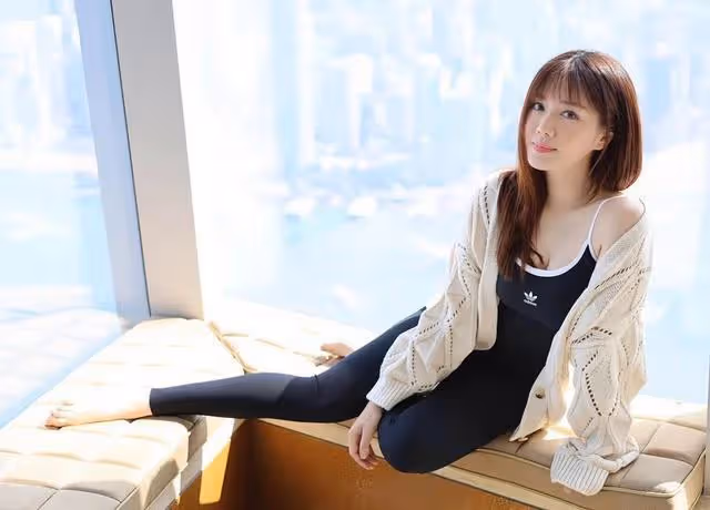 TVB「2LINE黨」閨蜜團合體為視帝女友慶生,壽星居C位,一人缺席